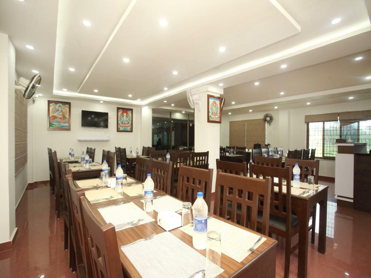 Oyo 525 Hotel Aloka Inn Rummindei Esterno foto